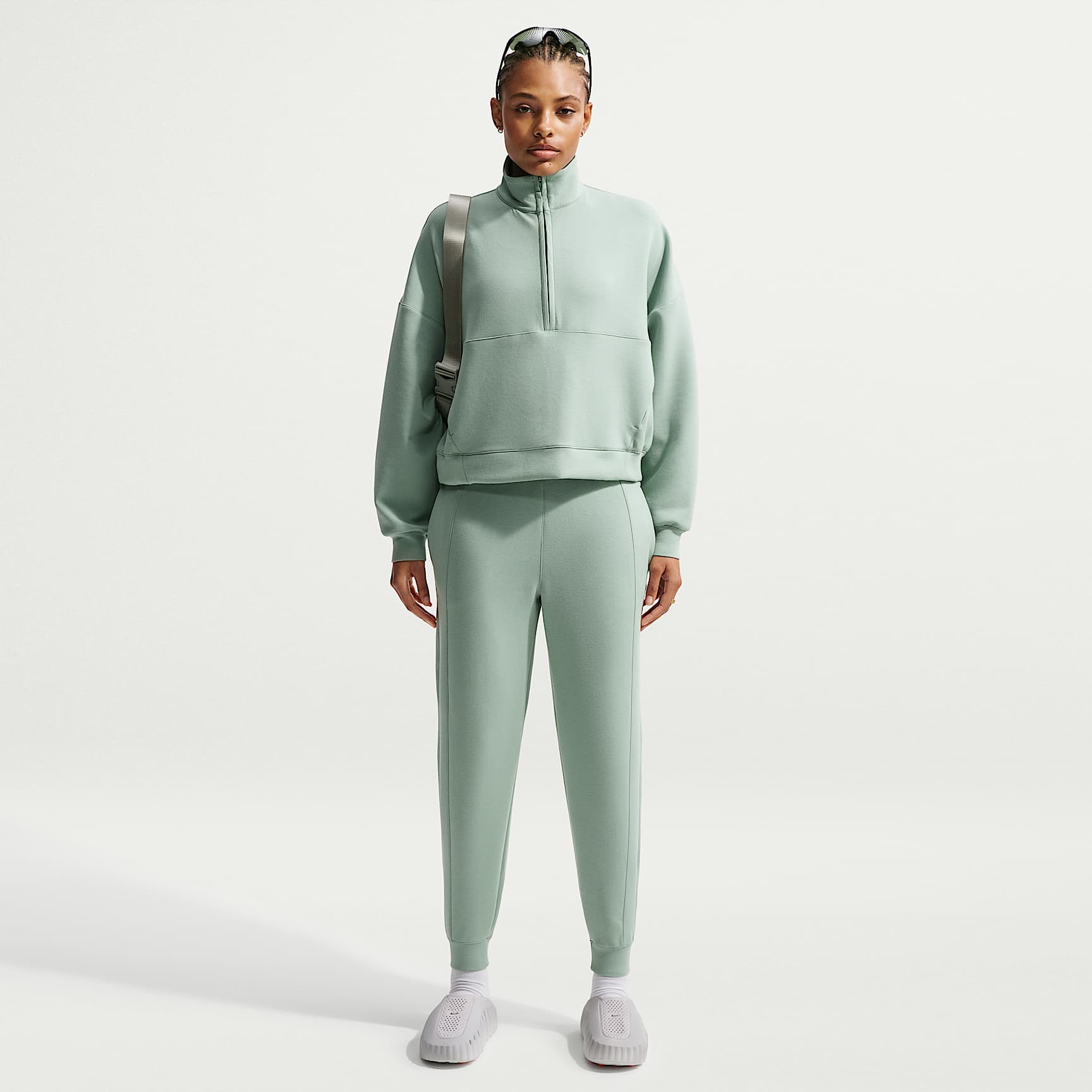 gasp サーマルジムスウェット　グリーンカモ　M Nike 24.7 ImpossiblySoft Women's Dri-FIT Mid-Rise Joggers. Nike RO